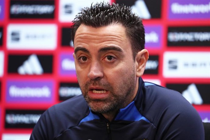 El entrenador del FC Barcelona, Xavi Hernández, en rueda de prensa