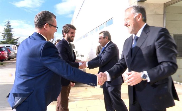 Llegada del vicepresidente de la Junta y el consejero de Agricultura y Ganadería al Itacyl para la presentación del 20 aniversario del instituto.