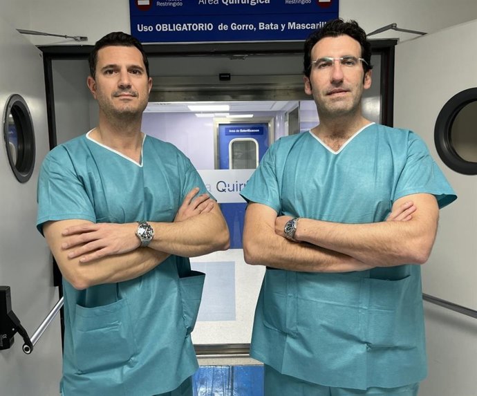 Juan Leal y Francisco Rivera, urólogos del Sagrado Corazón.