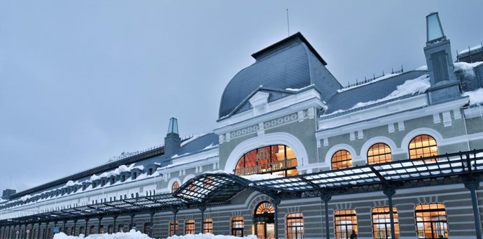 Apertura del hotel de Canfranc.