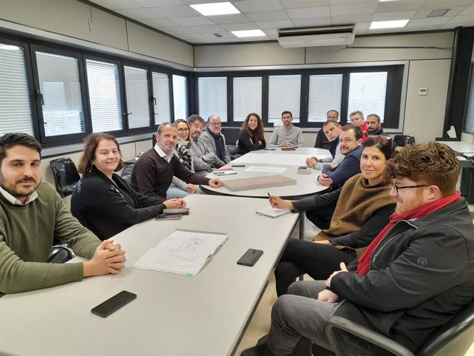 Cort crea una línea de comunicación con patronales de comercio y restauración para informar sobre obras de plaza de España