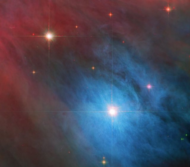 Estrella variable V 372 Orionis en el centro de la imagen