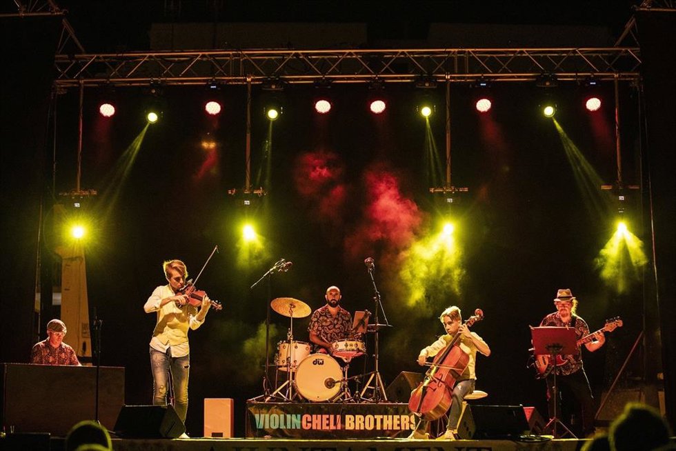 Archivo - Concierto de Violoncheli Brothers