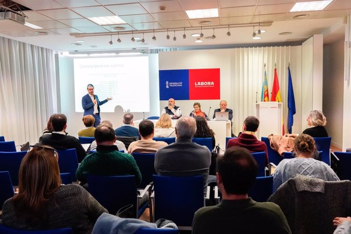 Presentación de los informes 'El teletrabajo en la Comunitat Valenciana' y 'El trabajo en plataformas digitales en la Comunidad Valenciana II', encargados por Labora