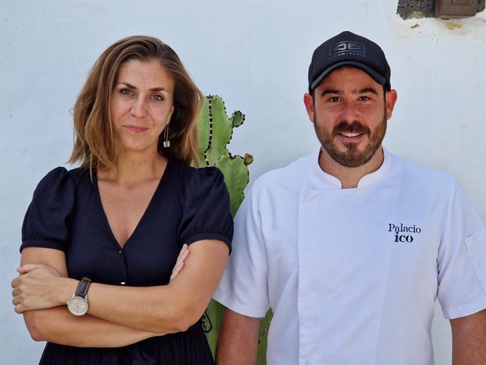Sonsoles López, propietaria, y Víctor Valverde, chef (Palacio Ico, Lanzarote)