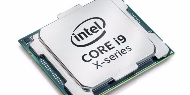 Archivo - Microchip de Intel , Intel Core i9 X-series.