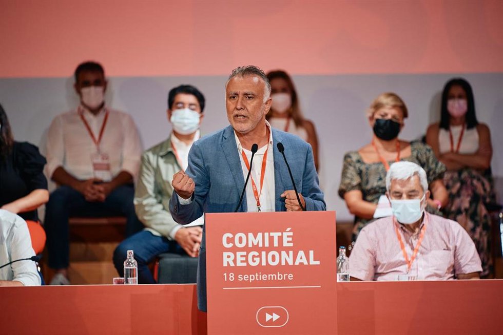 Archivo - Ángel Víctor Torres, secretario general del PSOE Canarias, en una imagen de archivo