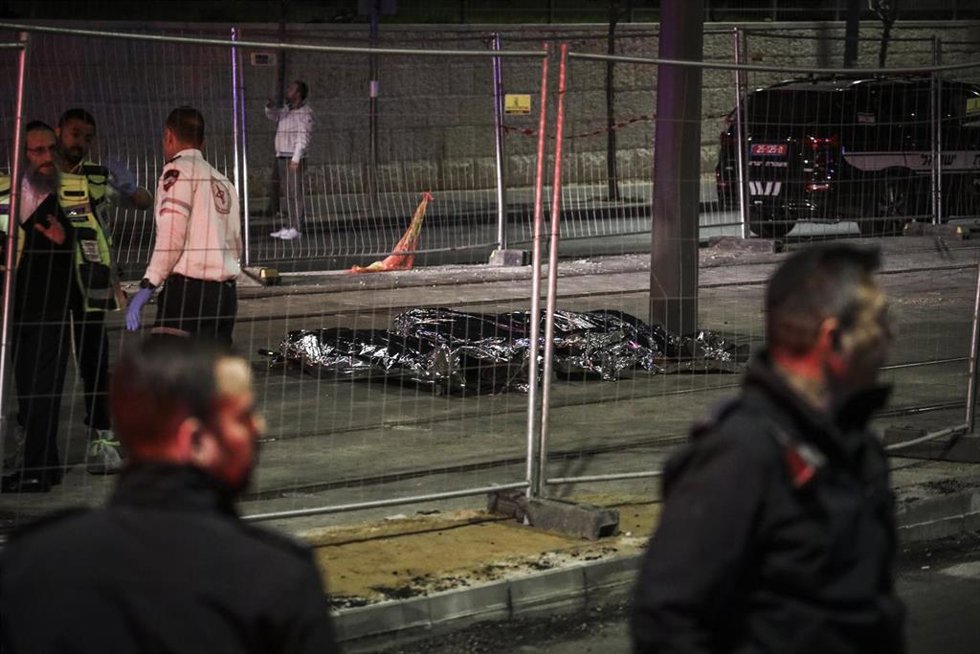 Imágenes de un tiroteo en Jerusalén el 27 de enero de 2023
