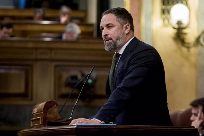 El líder de Vox, Santiago Abascal, interviene durante una sesión plenaria en el Congreso de los Diputados, a 24 de enero de 2023, en Madrid (España). 