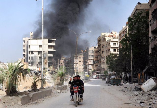 Archivo - Imagen de archivo de la guerra siria en la ciudad de Duma 
