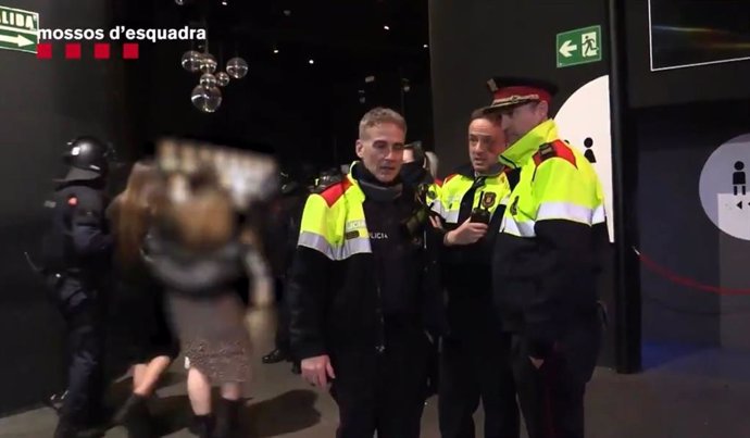 El comissari en cap dels Mossos d'Esquadra, Eduard Sallent, en el dispositiu de seguretat ciutadana desplegat a la zona d'oci nocturn de Sant Quirze del Valls (Barcelona)