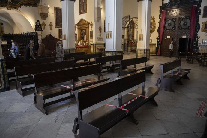 Archivo - Interior de la iglesia de San Lorenzo, en una foto de archivo.
