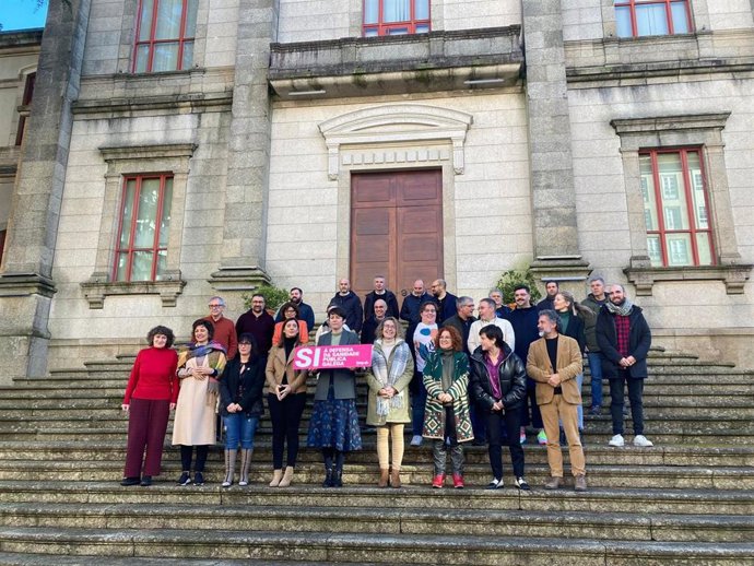 El BNG reúne a sus alcaldes y lanza un manifiesto en defensa de la sanidad pública.