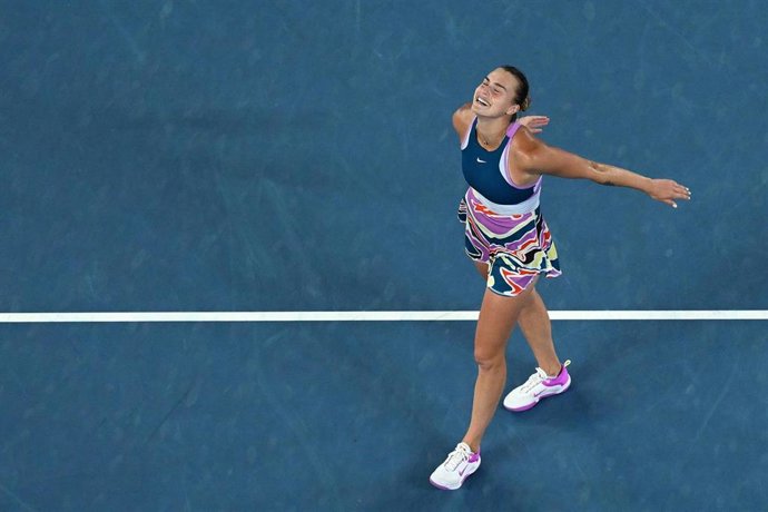 Aryna Sabalenka celebra su victoria en la final del Abierto de Australia