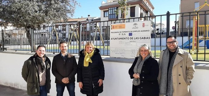 Las Gabias (Granada) recupera el parque María Zambrano y mejora sus calles con el PFEA