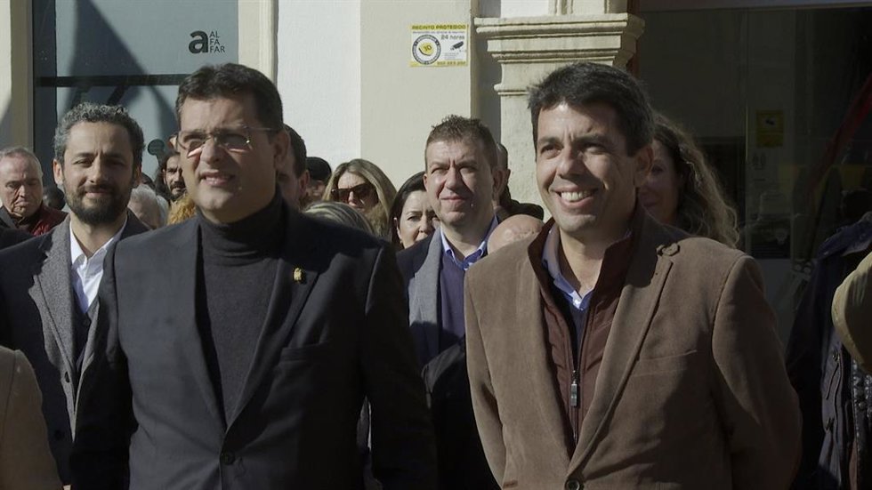 Mazón le recrimina a Puig que "ellos son los que nos están quitando el agua"