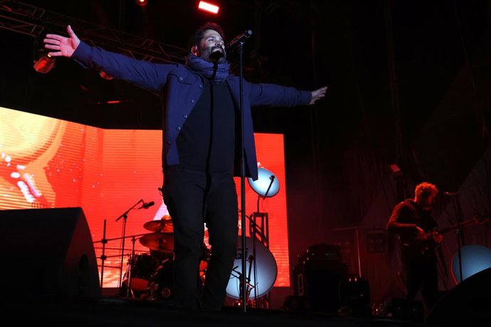 El cantante Pau Debon durante el concierto del grupo Antnia Font en el recinto Trui Son Fusteret.