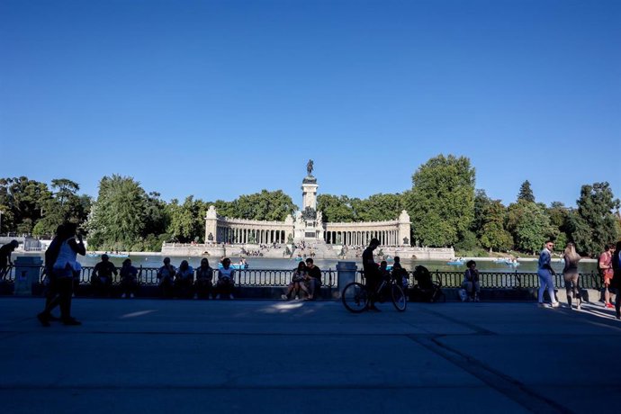 Archivo - El parque del Retiro.