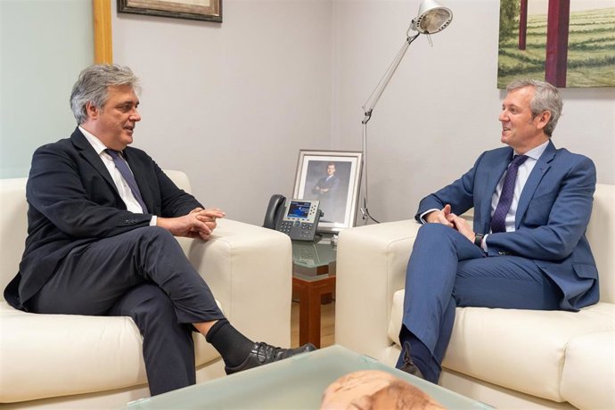 El portavoz parlamentario del PPdeG, Pedro Puy, y el presidente de los populares gallegos, Alfonso Rueda.