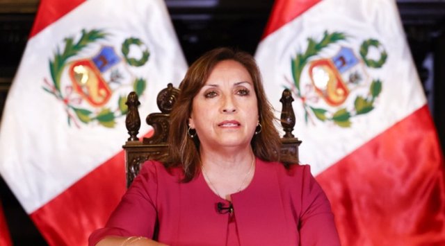 La presidenta de Perú, Dina Boluarte, durante un discurso a la nación en Lima