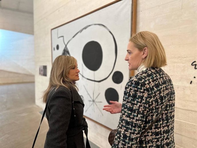 La portavoz de CS y coordinadora autonómica en Baleares, Patricia Guasp, y la candidata a la alcaldía, Eva Pomar, en la Fundació Pilar i Joan Miró.