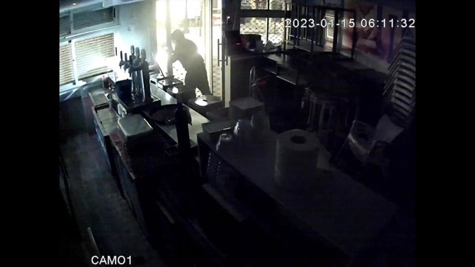 Imagen de los autores de los robos en Mairena del Alcor captada por las cámaras de seguridad.