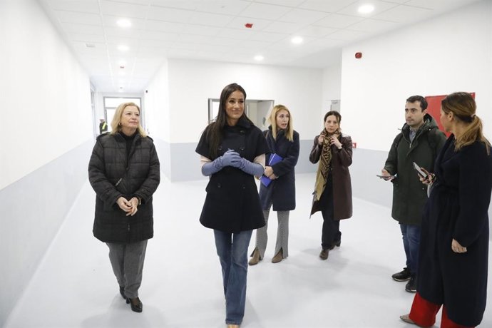 La vicealcaldesa Begoña Villacís visita los trabajos junto a la delegada de Obras, la concejala delegada de Coordinación Territorial y la concejala de Villa de Vallecas de la nueva escuela infantil municipal
