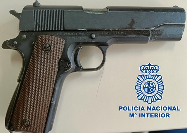 Nota De Prensa + Fotos "La Policía Nacional Detiene En Torremolinos A Un Fugitivo Reclamado Por Las Autoridades De Francia En Relación Con Un Incendio En El Que Murieron Dos Personas "