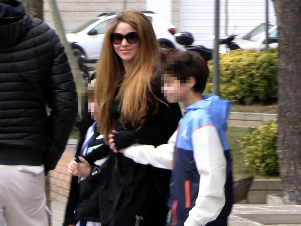Shakira, recogiendo a sus hijos de una de sus actividades extraescolares