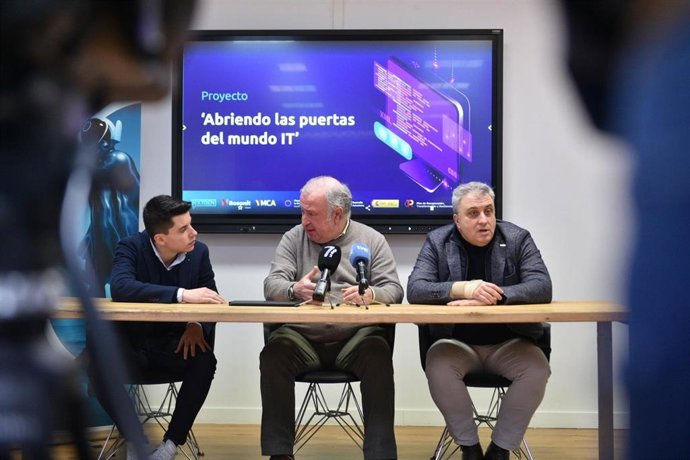 Programa para 20 personas en riesgo de exclusión social en digitalización y tecnologías de la información para mejorar su empleabilidad e inserción laboral