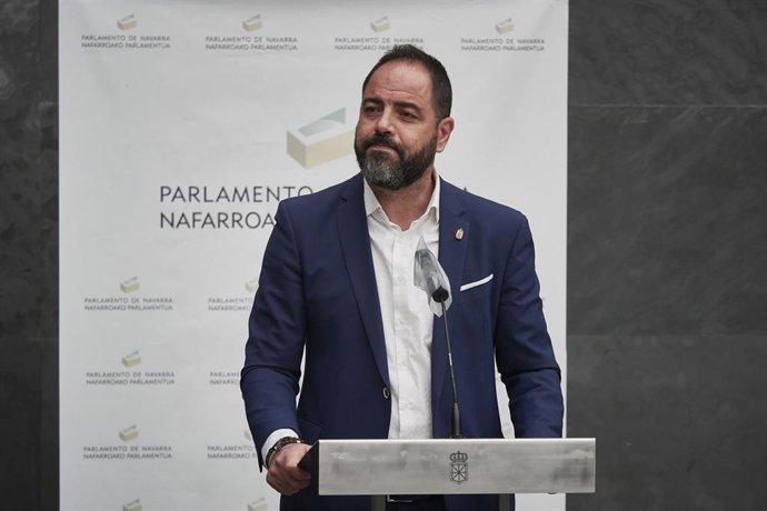 Archivo - El portavoz parlamentario del PSN, Ramón Alzórriz.