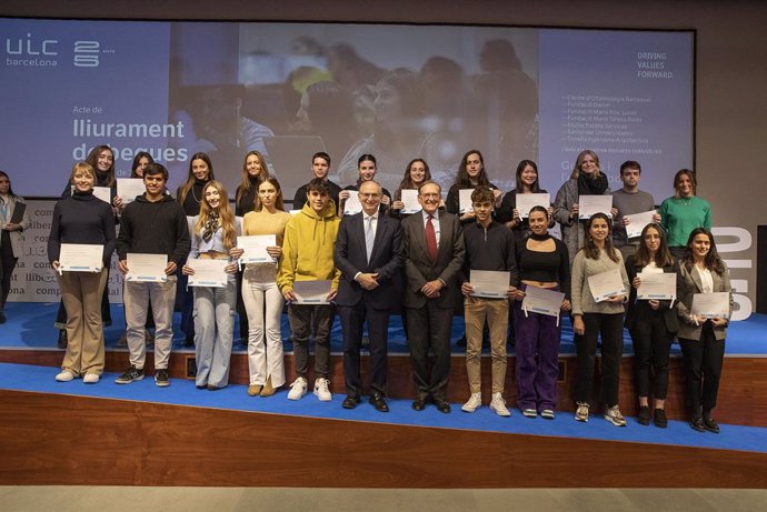 Acto de entrga de Becas 2023 en el Salón de Grados del Campus UiC Barcelona