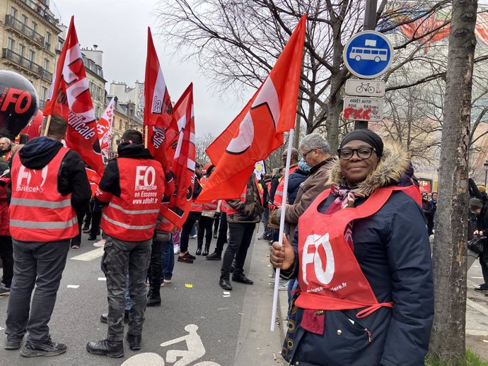 19 January 2023, France, Paris: The 57-year-old Adekoya (R) takes part in a protest against the French government's pension plans. Photo: Rachel Bomeyer/dpa