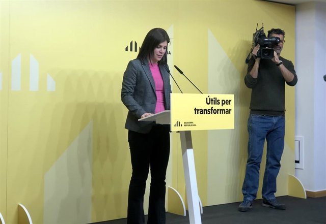 La secretaria general adjunta y portavoz de ERC, Marta Vilalta, en rueda de prensa.