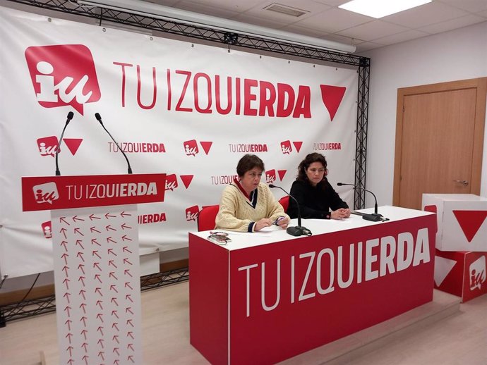 La jurista y exjefa de gabinete del Ministerio de Igualdad, Amanda Meyer (IU), junto a la diputada de IU La Rioja, Henar Moreno