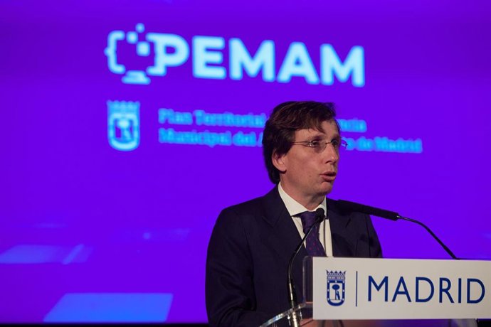 El alcalde de Madrid, José Luis Martínez-Almeida, en la presentación del nuevo Plan Territorial de Emergencia Municipal