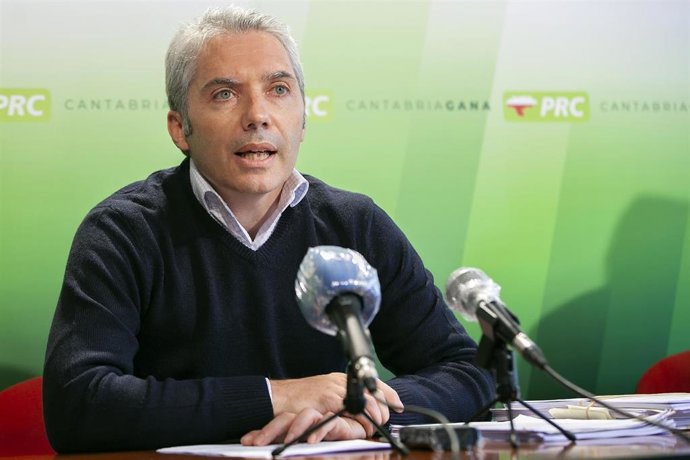 El portavoz del PRC de Guriezo, Ángel Llano