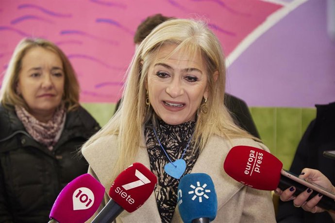 La consejera de Desarrollo Educativo y Formación Profesional, Patricia del Pozo, en las actividades organizadas por el colegio de Infantil y Primaria Calvo Sotelo en Sevilla por el Día Escolar de la No Violencia y la Paz 