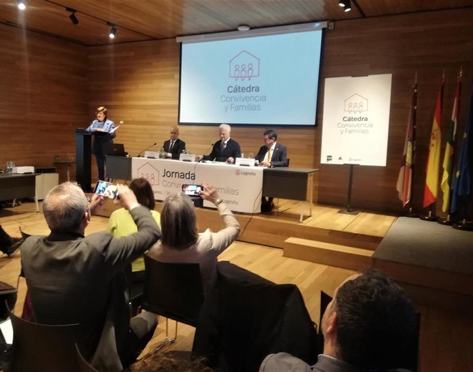 Logroño contará con la primera Cátedra Universitaria de 'Convivencia y Familias'