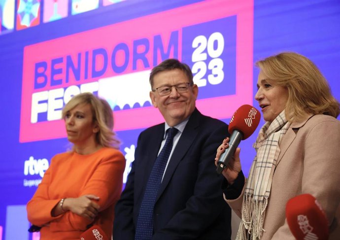 María Eizaguirre, Ximo Puig y Elena Sánchez Caballero