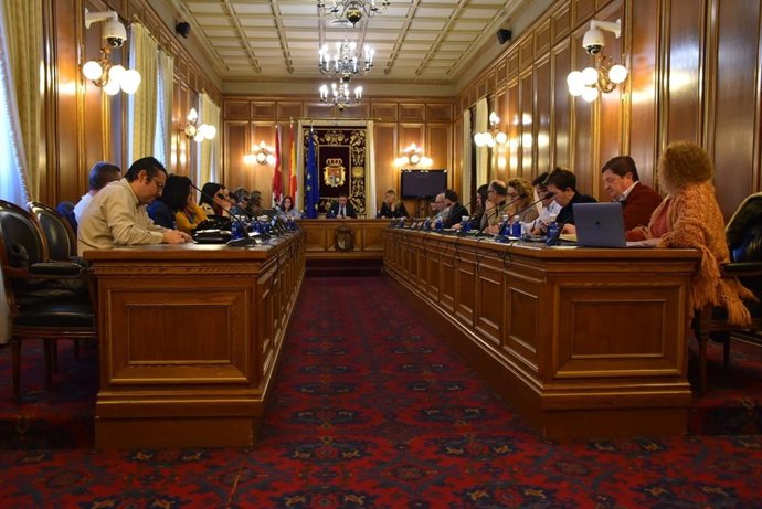 Pleno en la Diputación de Cuenca