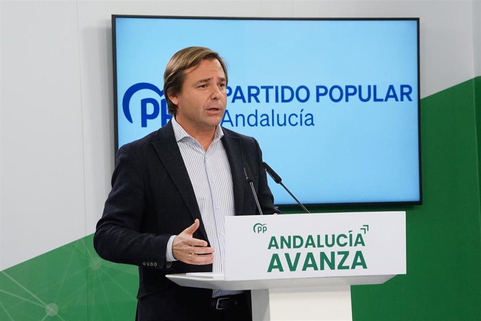 El secretario general del PP-A, Antonio Repullo, este lunes en rueda de prensa.