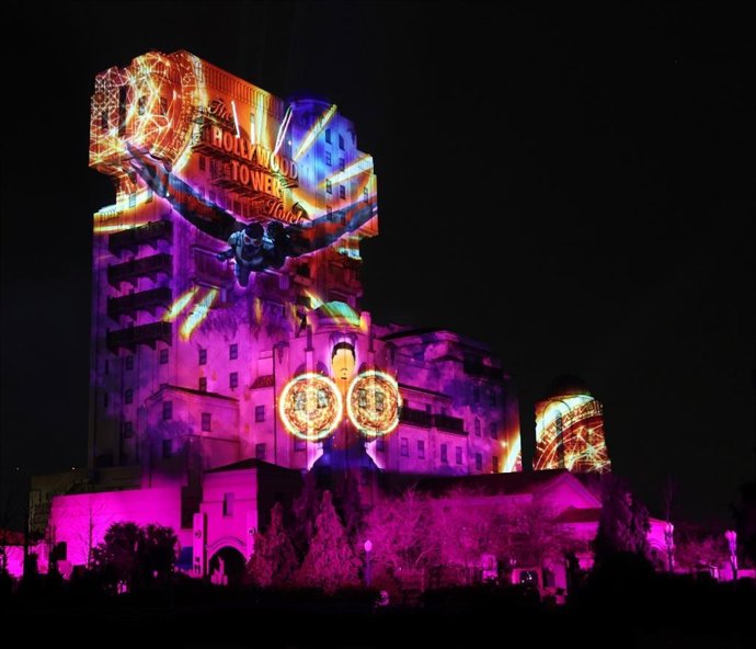 Disneyland Paris estrena 'Avengers: The Night', el nuevo espectáculo de drones con temática Marvel