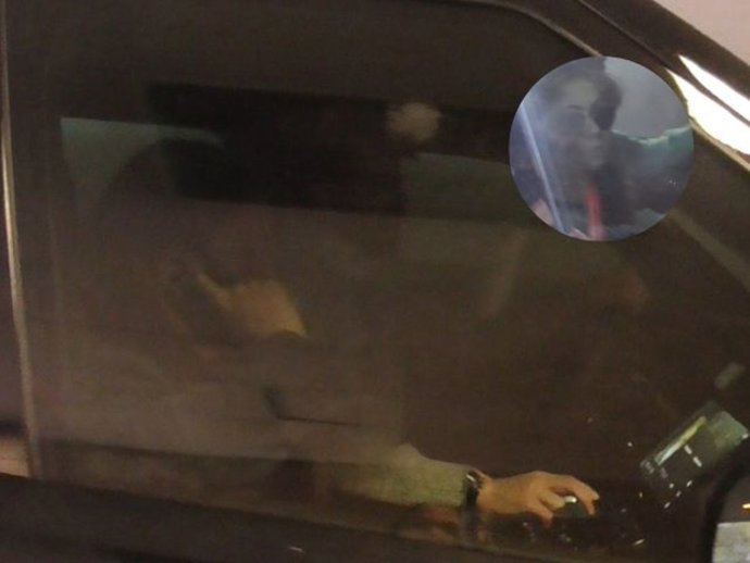 Clara Chía y Gerard Piqué, juntos en el coche del futbolista