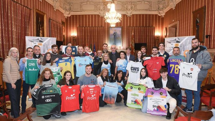 El alcalde de Sevilla, Antonio Muñoz, ha presentado las ayudas concedidas a 39 equipos no profesionales del Programa de Alta Competición.