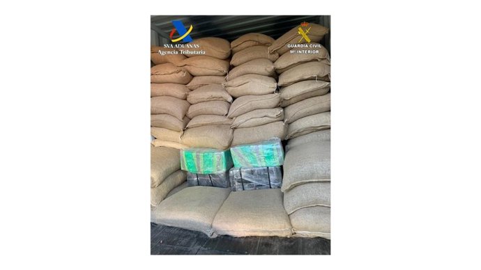Incautan más de una tonelada de cocaína oculta en un cargamento de cacao en el Puerto de Barcelona