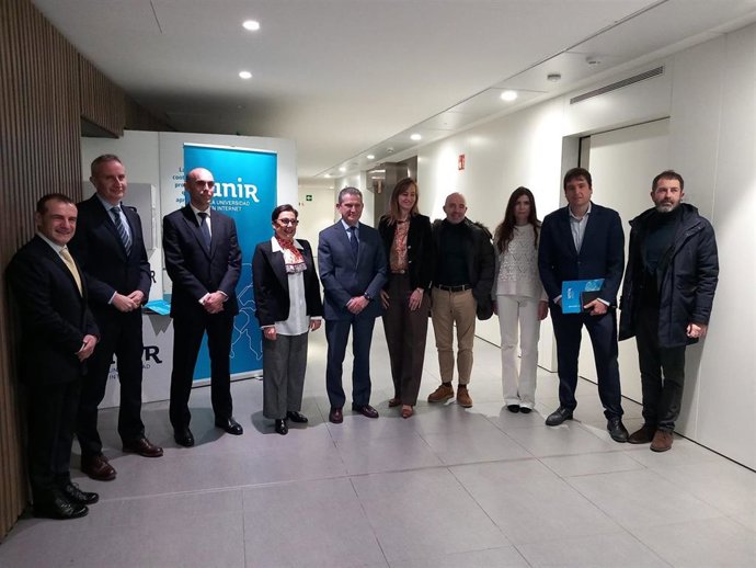 Participantes en la jornada sobre digitalización y desarrollo sostenible de la pequeña y mediana empresa en la región de La Rioja