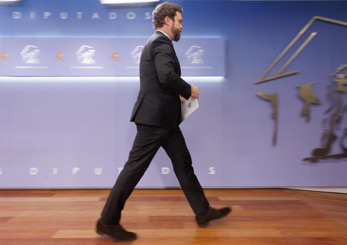 El portavoz de VOX en el Congreso, Iván Espinosa de los Monteros, tras la rueda de prensa 