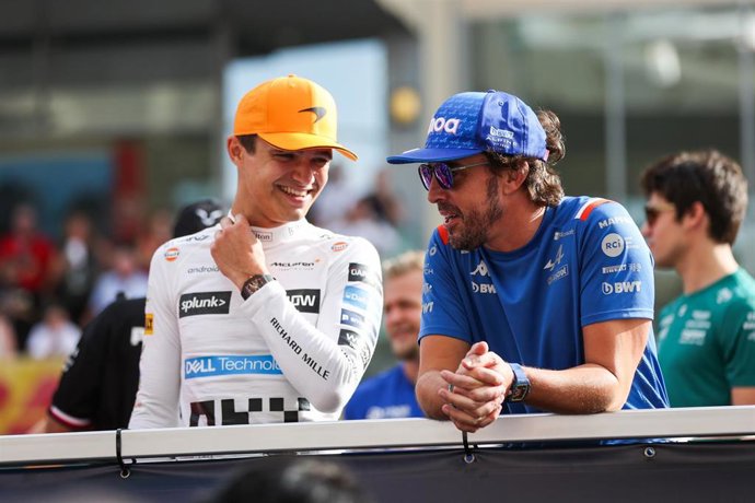 Archivo - Lando Norris y Fernando Alonso