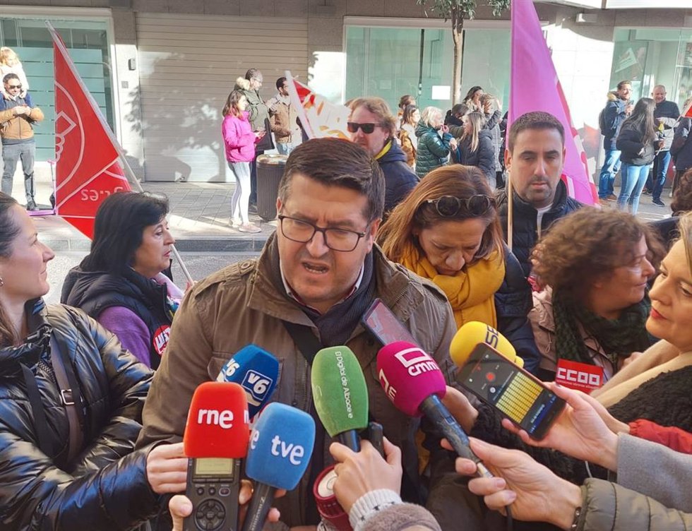 El secretario general de UGT Albacete, Francisco Javier González,